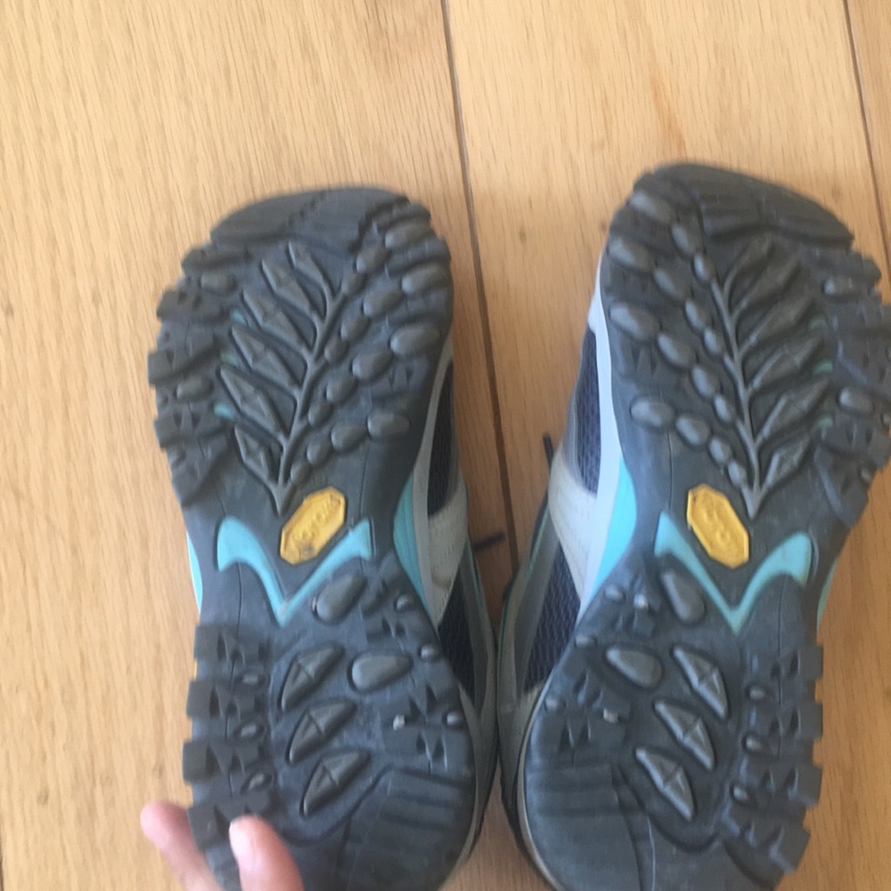 New North Face hiking sneakers - 7.5 - Picture 3 of 7